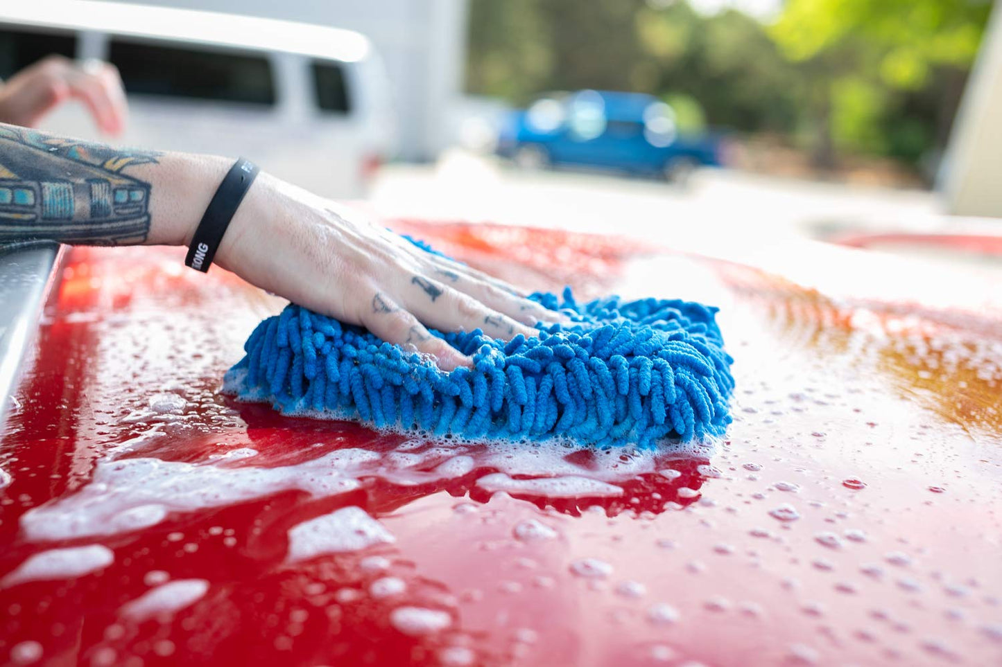 The Rag Company - Premium Chenille Microfiber Knobby Wash Mitts - Perfect for Car Washing and Detailing; Scratch-Free, Lint-Free, Double-Sided, Plush, and Absorbent; Lime Green + Blue (2-Pack)