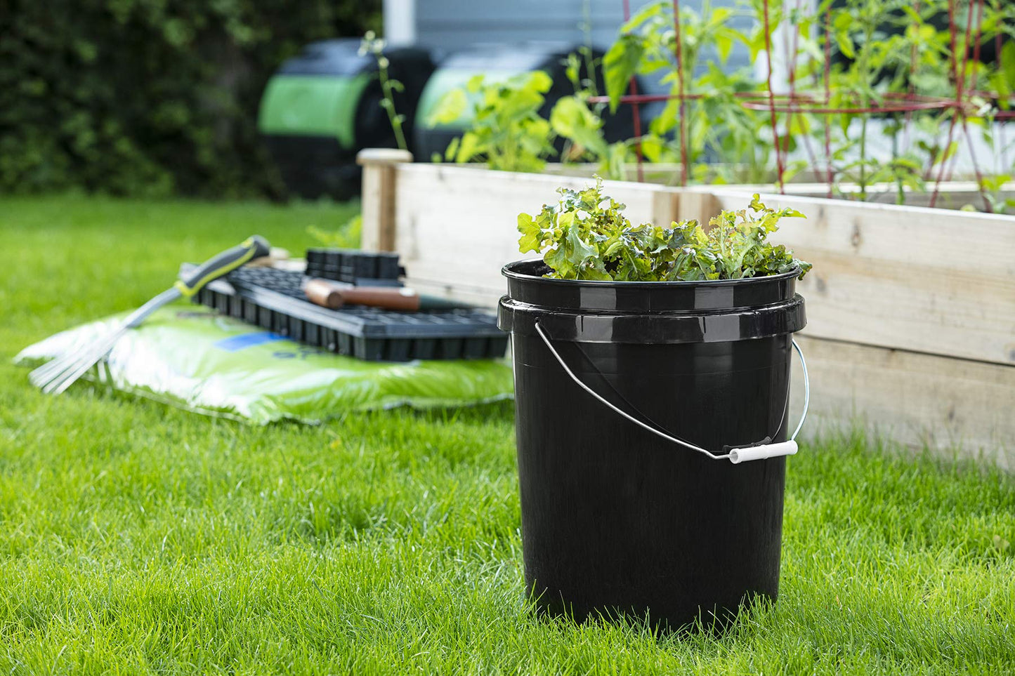 United Solutions 5 Gallon Bucket Heavy Duty Plastic Bucket Comfortable Handle Easy to Clean Perfect for on The Job Home Improvement or Household Cleaning; Black 3 Pack